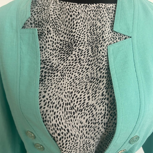 Chic & Polished Workwear Ensemble - Sizes Large - Picture 3 of 4